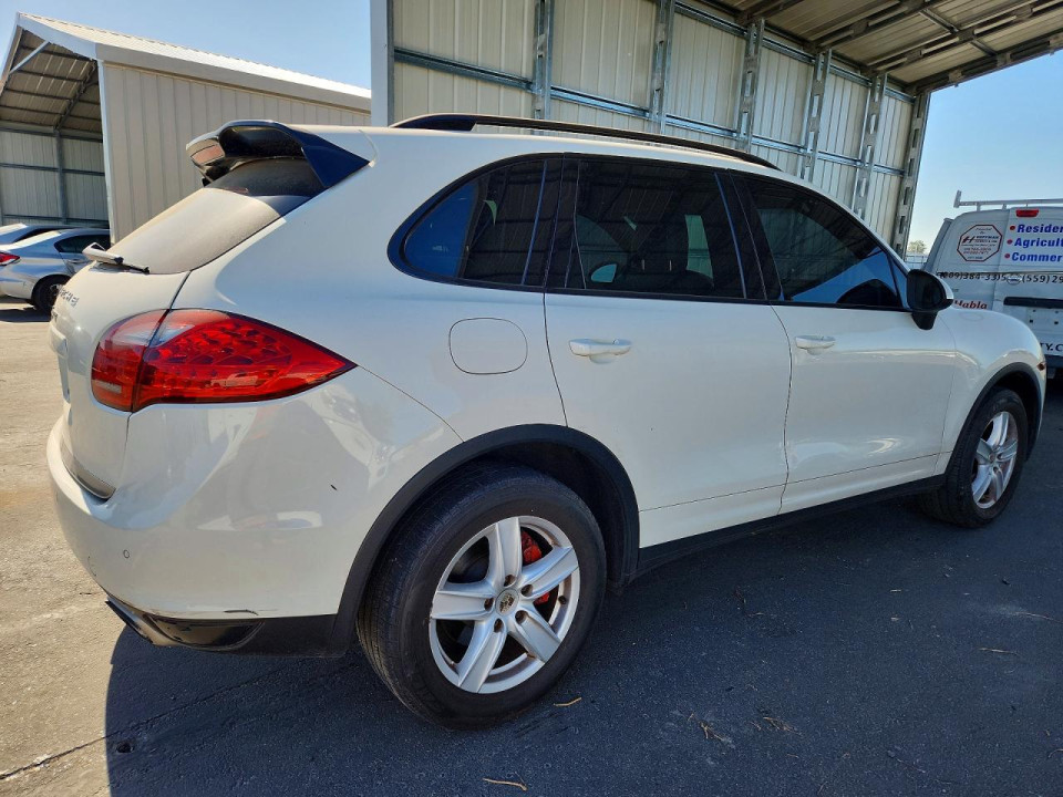 Porsche CAYENNE 2012 — Copart