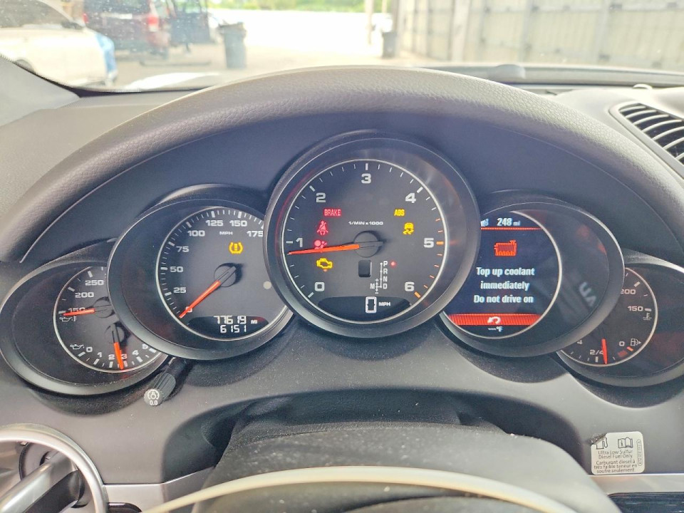 Porsche CAYENNE 2015 — Copart