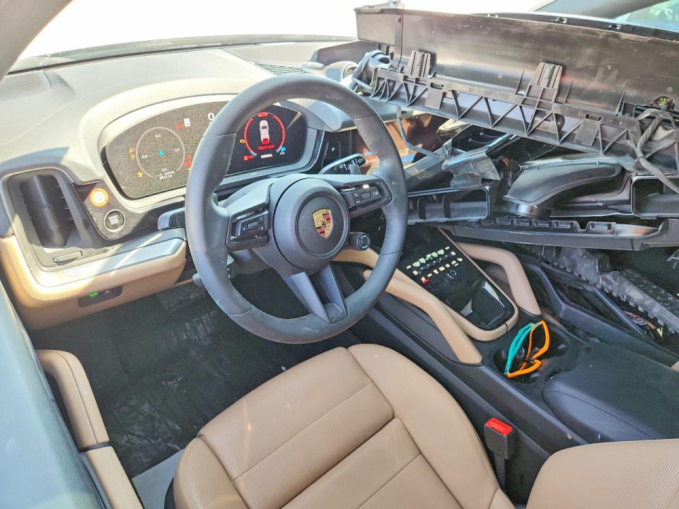Porsche CAYENNE 2025 — Copart