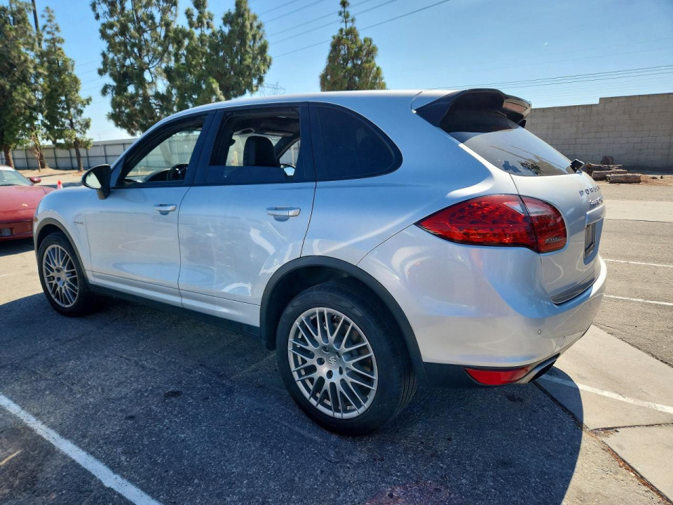 Porsche CAYENNE 2012 — Copart