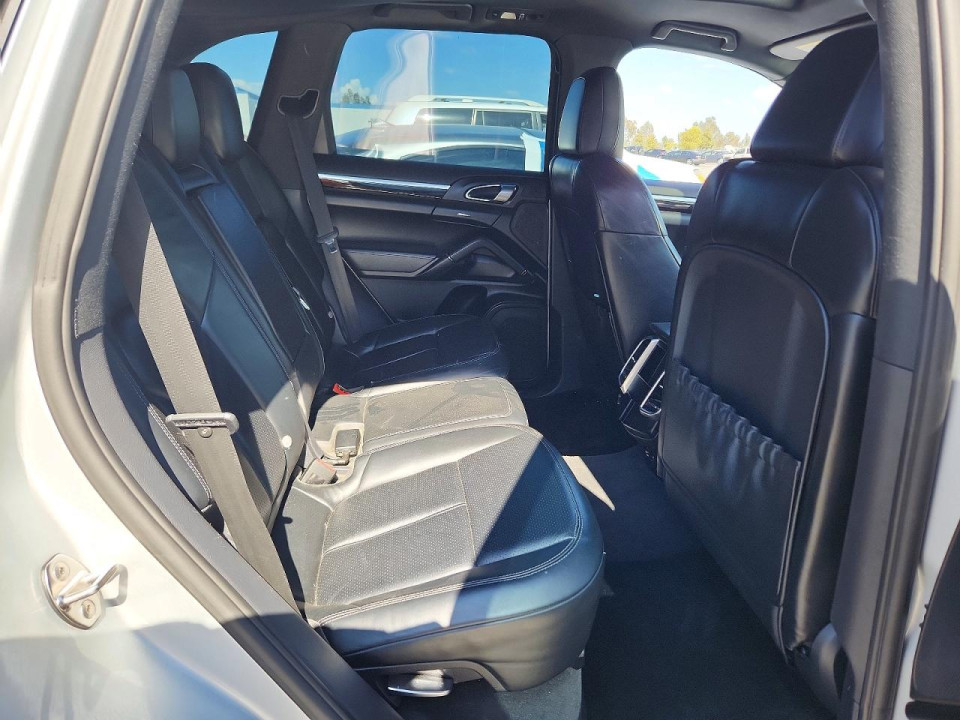 Porsche CAYENNE 2012 — Copart