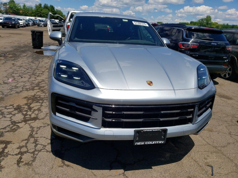 Porsche CAYENNE 2024 — Copart