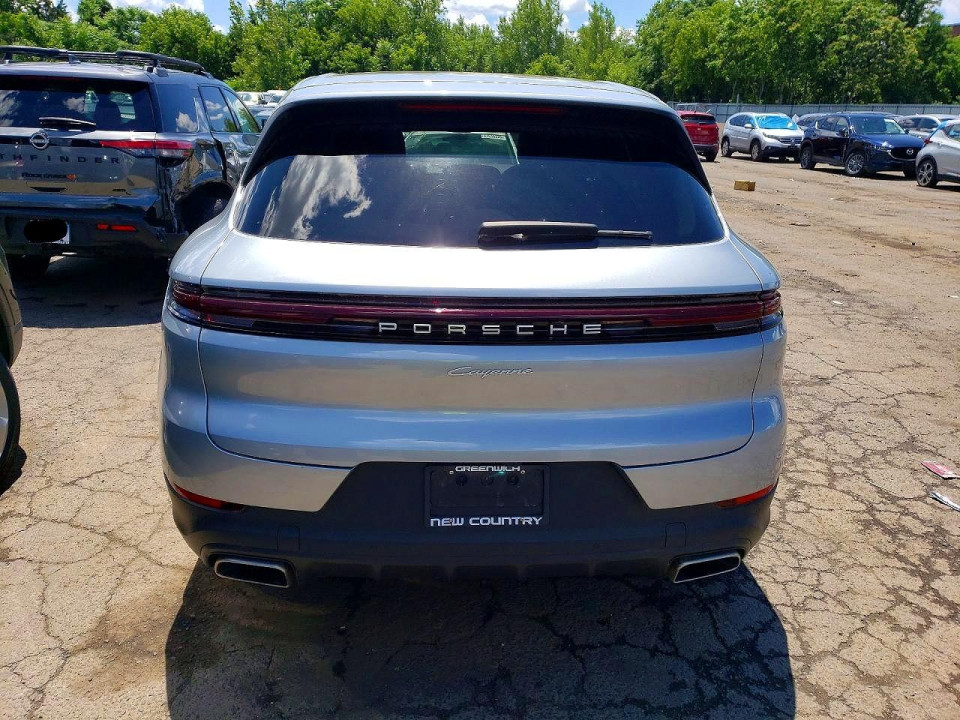 Porsche CAYENNE 2024 — Copart
