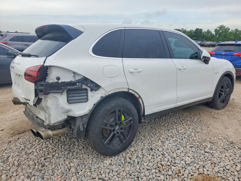 Porsche CAYENNE 2016 — Copart