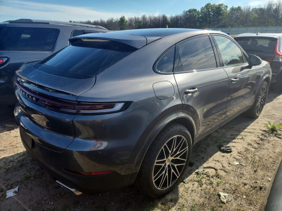 Porsche CAYENNE 2025 — Copart