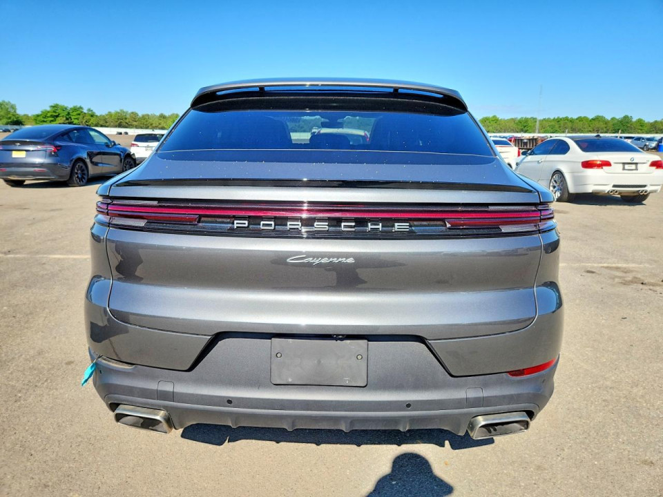 Porsche CAYENNE 2025 — Copart