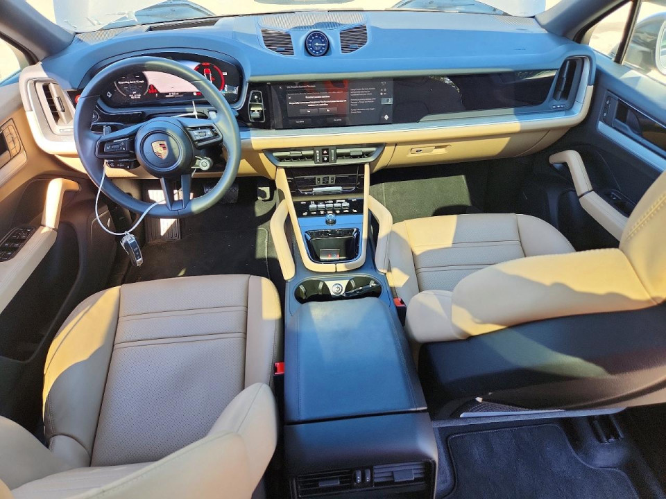 Porsche CAYENNE 2025 — Copart