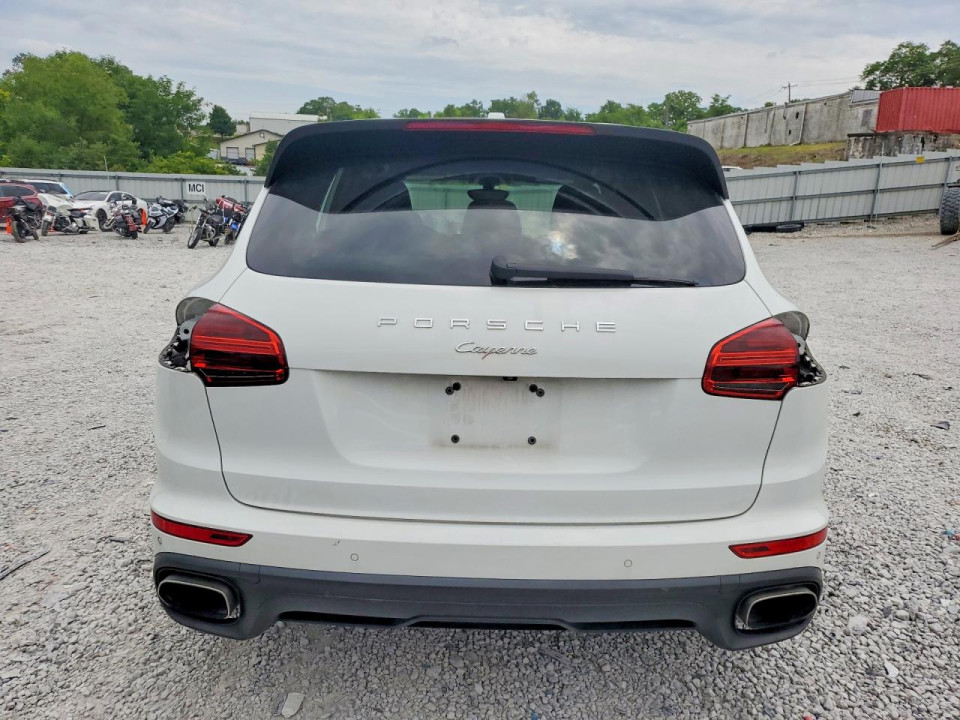 Porsche CAYENNE 2016 — Copart