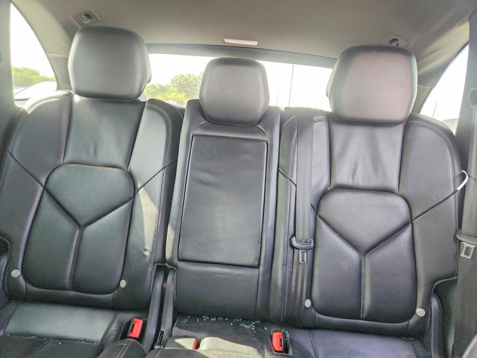 Porsche CAYENNE 2012 — Copart