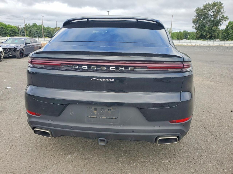 Porsche CAYENNE 2024 — Copart