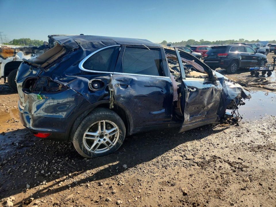 Porsche CAYENNE 2011 — Copart