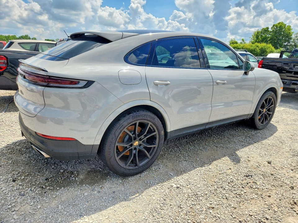 Porsche CAYENNE 2025 — Copart