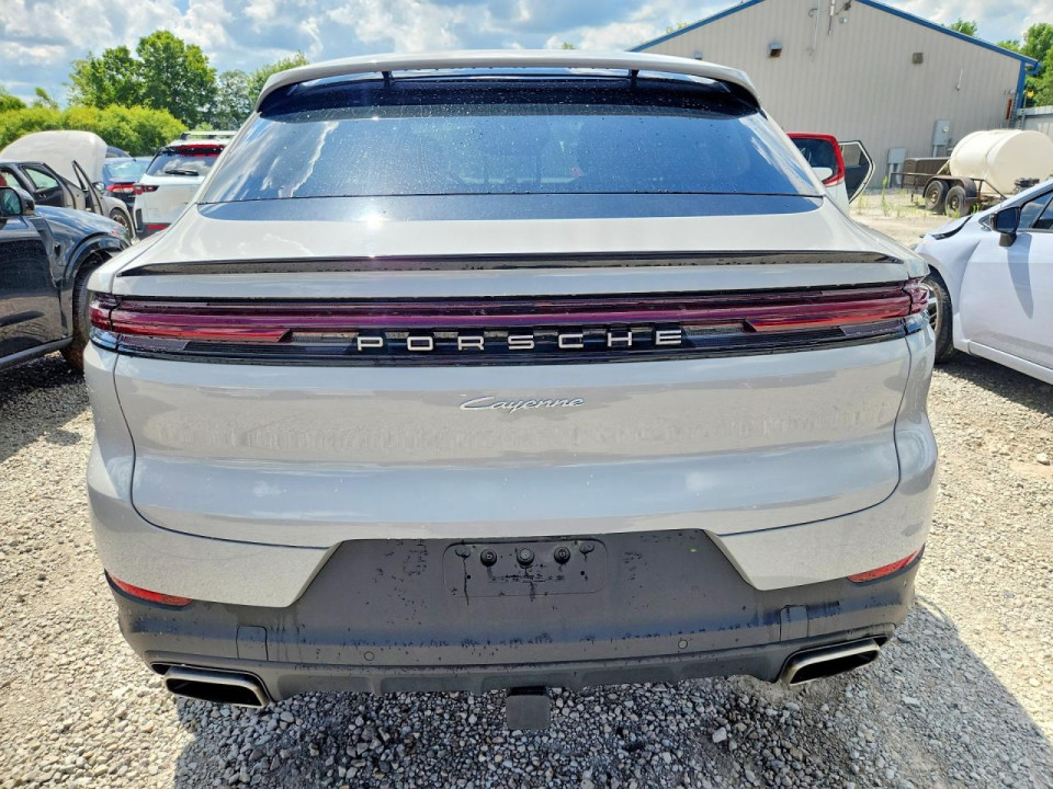 Porsche CAYENNE 2025 — Copart