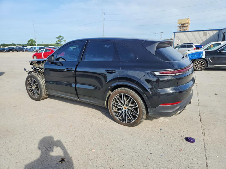 Porsche CAYENNE 2024 — Copart