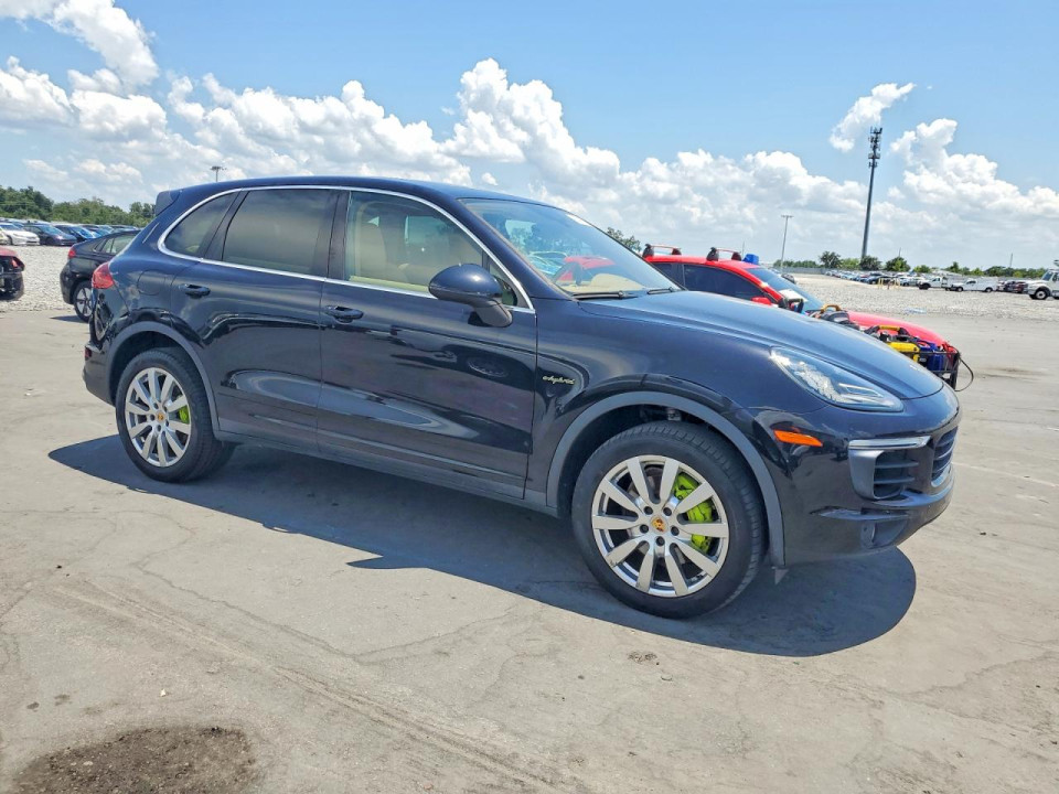 Porsche CAYENNE 2016 — Copart