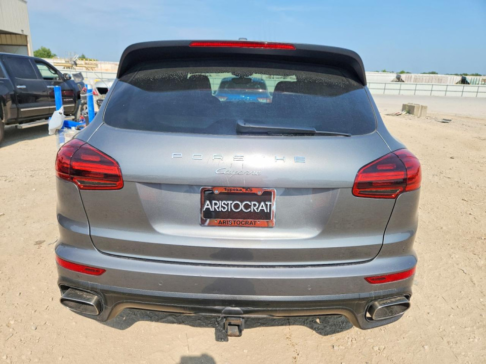 Porsche CAYENNE 2016 — Copart