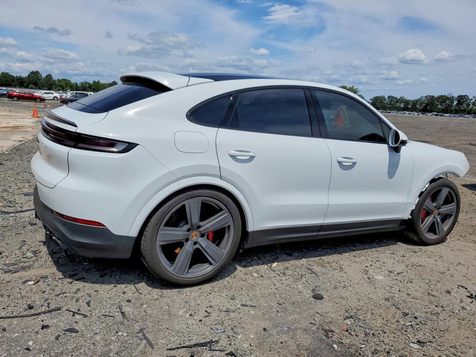 Porsche CAYENNE 2024 — Copart
