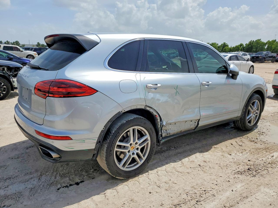 Porsche CAYENNE 2016 — Copart