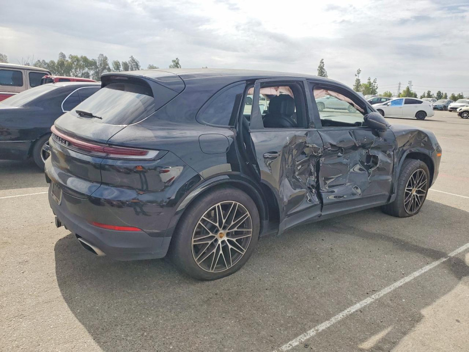 Porsche CAYENNE 2024 — Copart