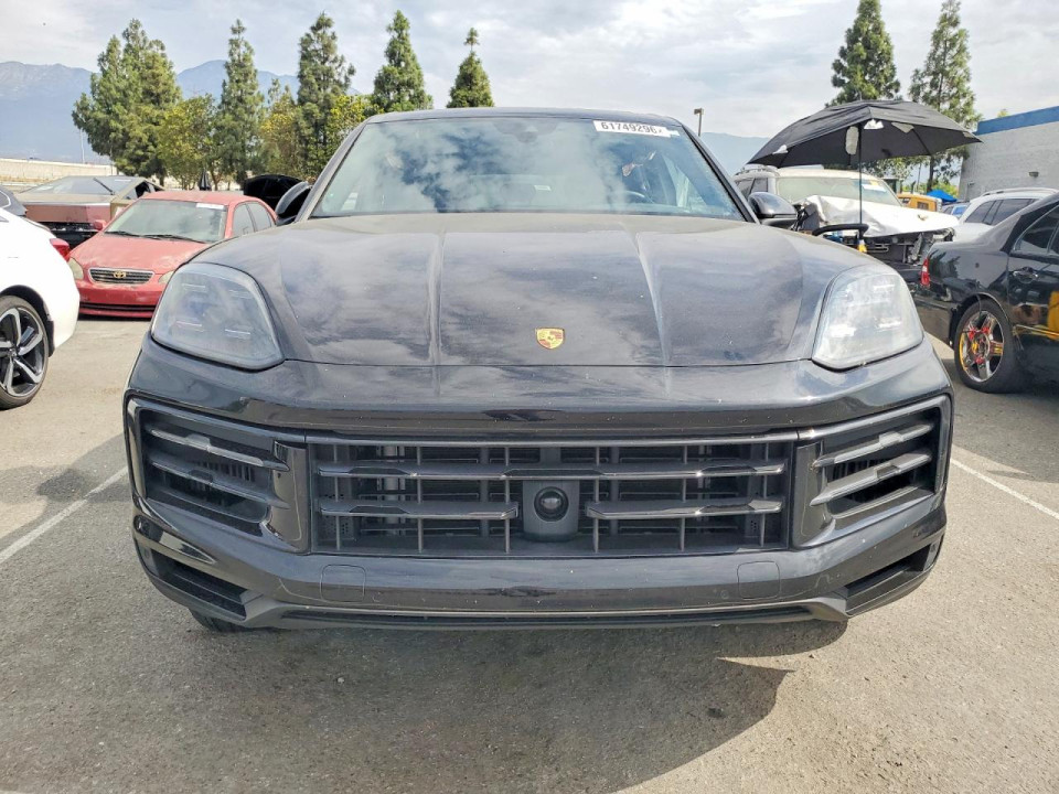 Porsche CAYENNE 2024 — Copart