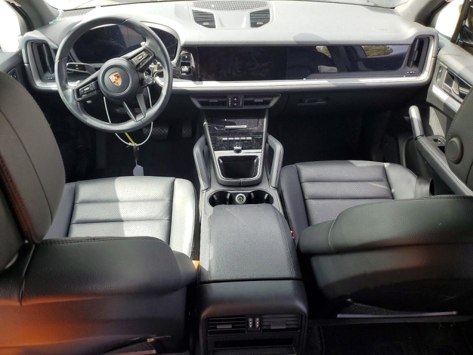 Porsche CAYENNE 2024 — Copart