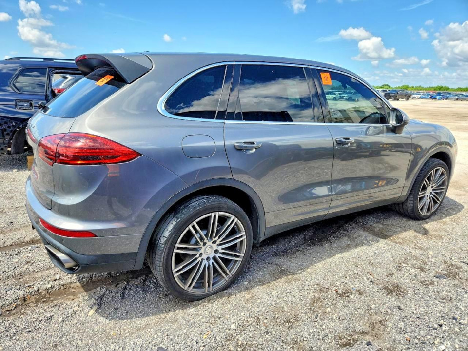 Porsche CAYENNE 2016 — Copart
