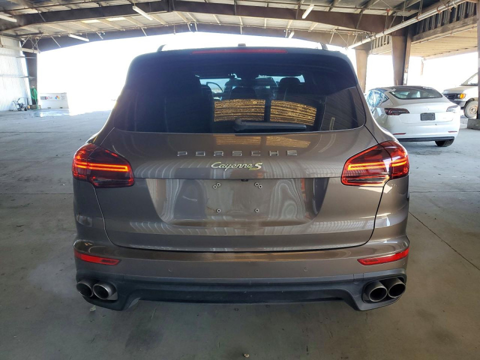 Porsche CAYENNE 2016 — Copart