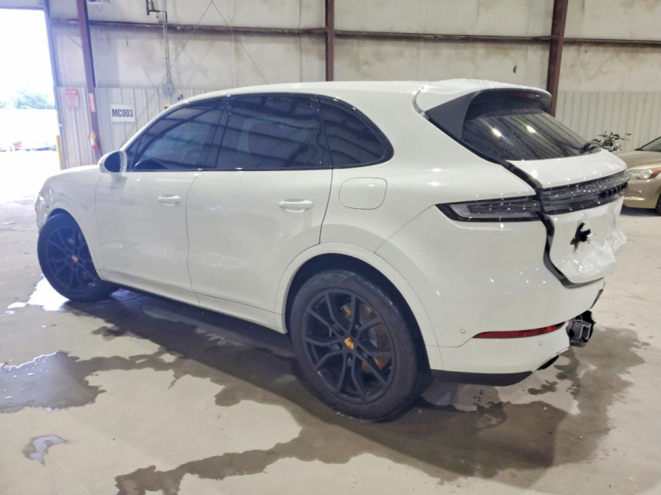 Porsche CAYENNE 2024 — Copart