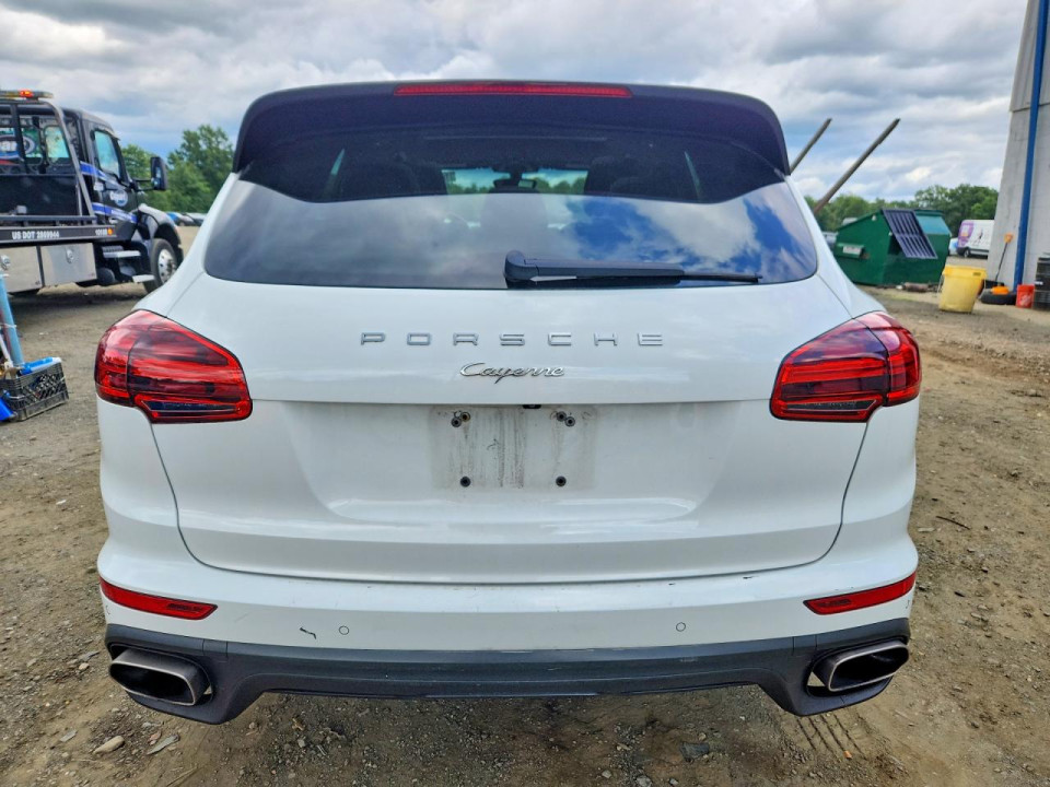 Porsche CAYENNE 2016 — Copart