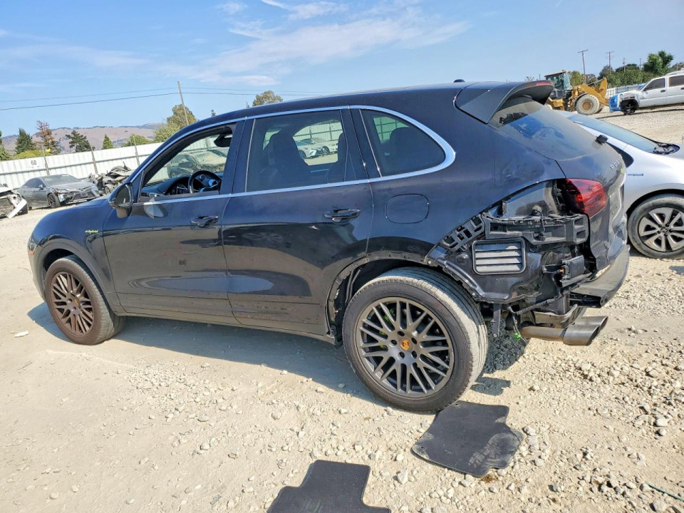 Porsche CAYENNE 2016 — Copart