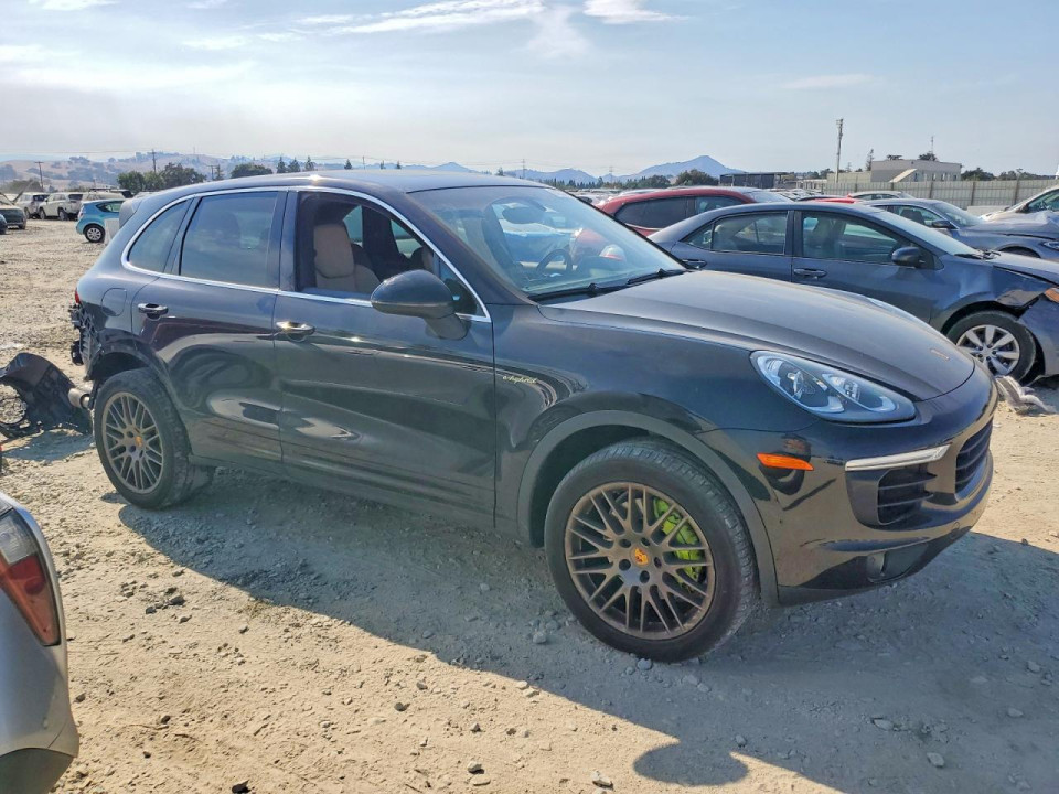 Porsche CAYENNE 2016 — Copart