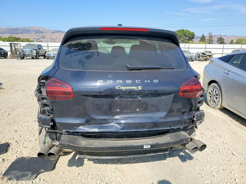 Porsche CAYENNE 2016 — Copart