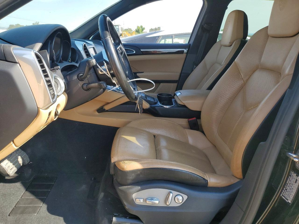 Porsche CAYENNE 2016 — Copart