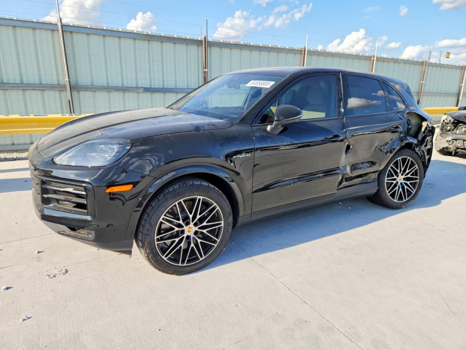 Porsche CAYENNE 2024 — Copart