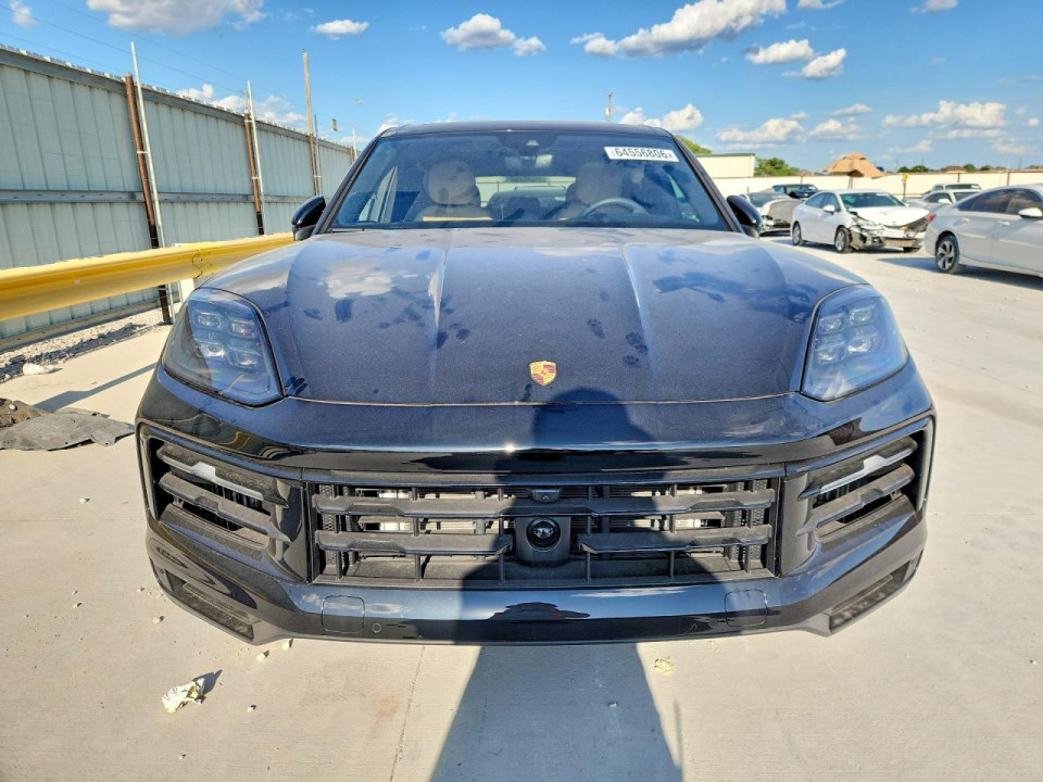 Porsche CAYENNE 2024 — Copart
