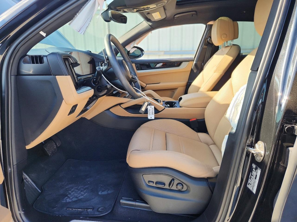 Porsche CAYENNE 2024 — Copart