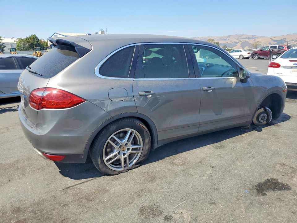 Porsche CAYENNE 2013 — Copart