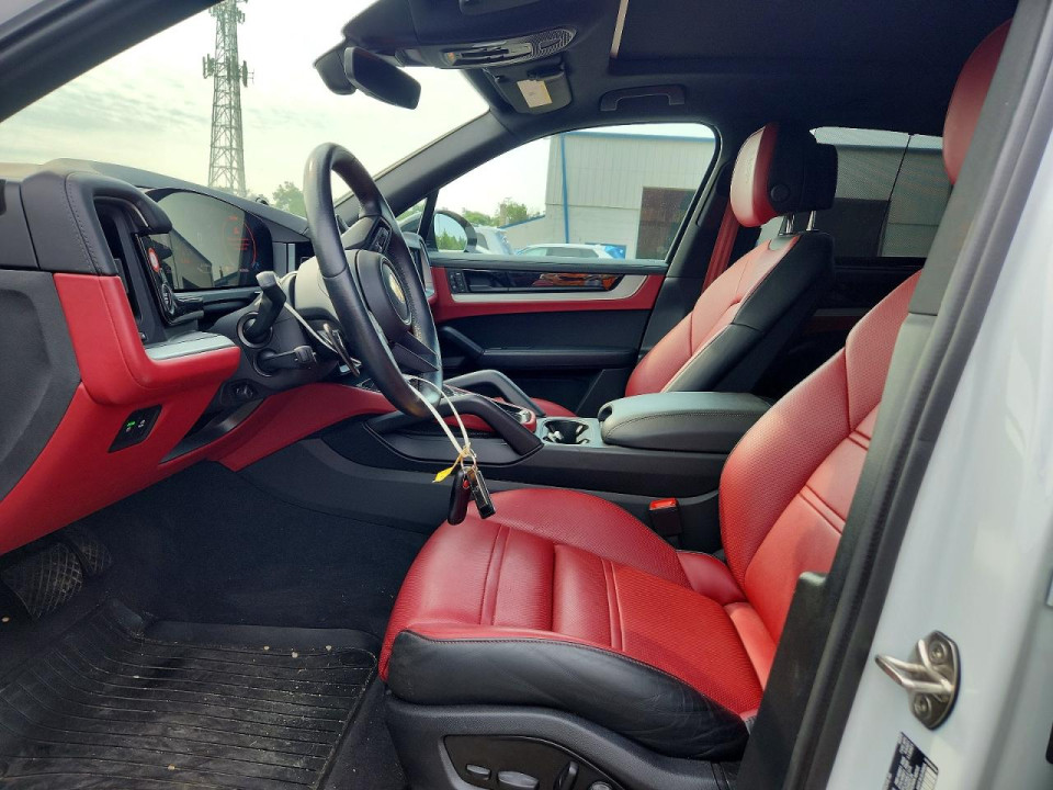Porsche CAYENNE 2024 — Copart