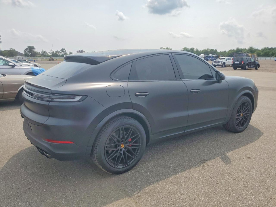 Porsche CAYENNE 2024 — Copart