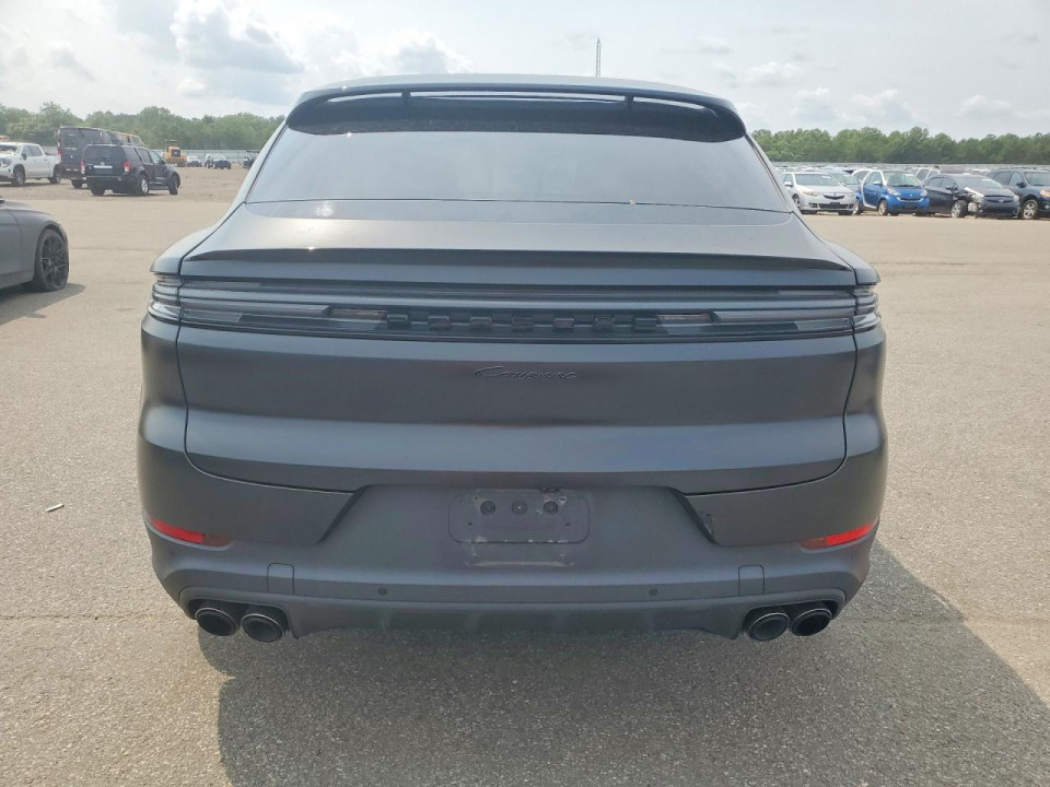 Porsche CAYENNE 2024 — Copart
