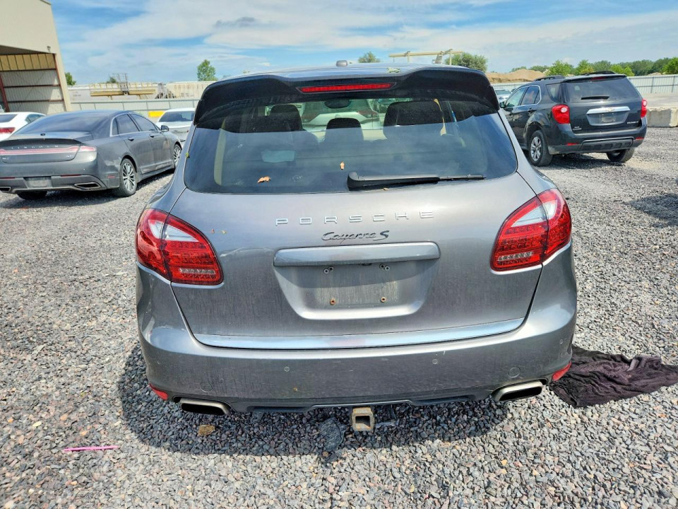 Porsche CAYENNE 2012 — Copart