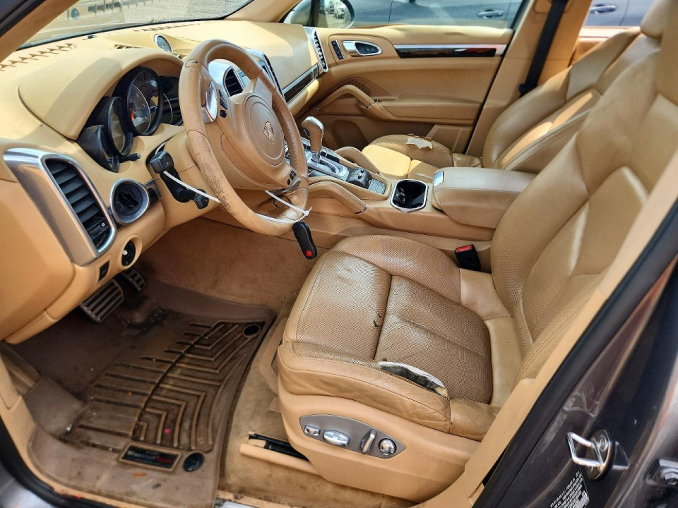 Porsche CAYENNE 2012 — Copart