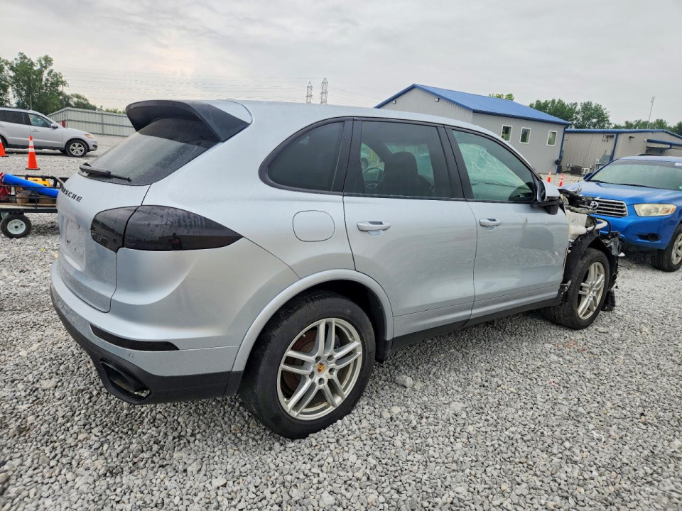 Porsche CAYENNE 2016 — Copart