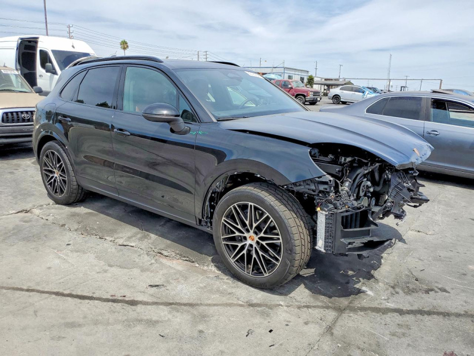 Porsche CAYENNE 2026 — Copart