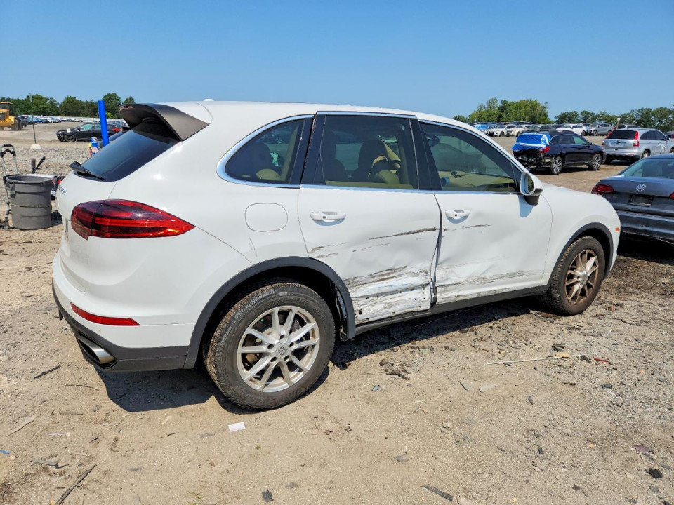 Porsche CAYENNE 2016 — Copart