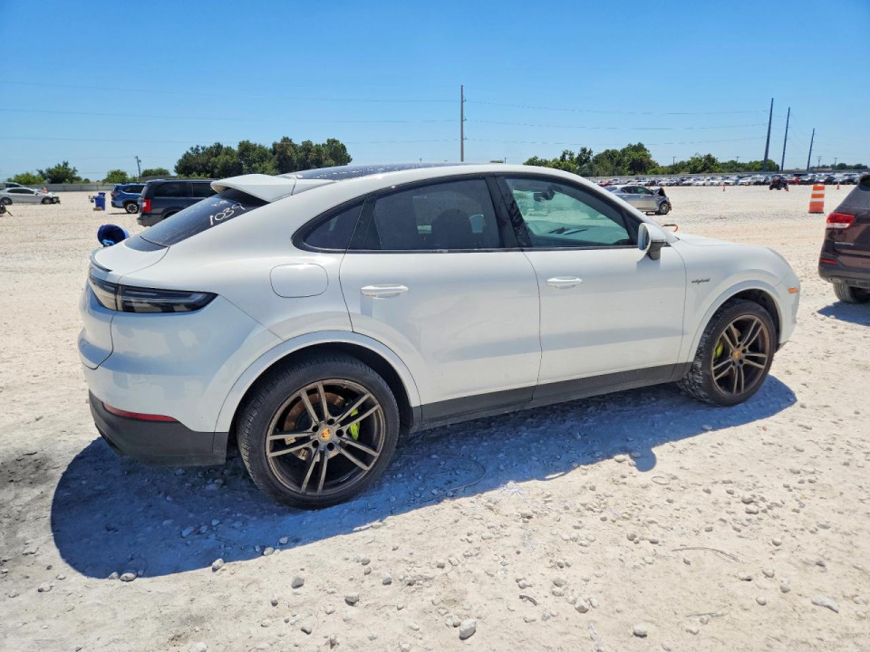 Porsche CAYENNE 2022 — Copart