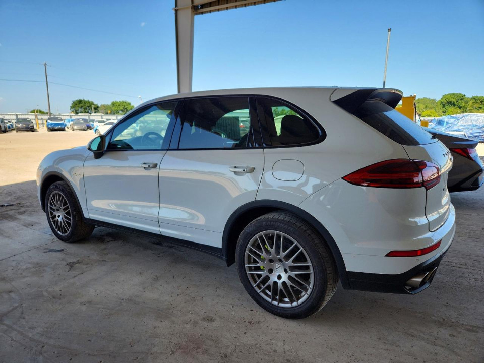 Porsche CAYENNE 2016 — Copart