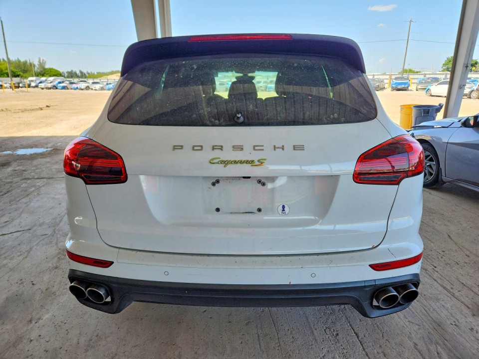 Porsche CAYENNE 2016 — Copart