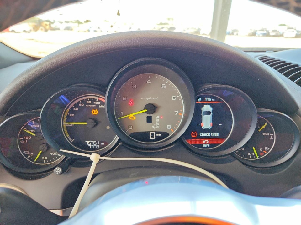 Porsche CAYENNE 2016 — Copart