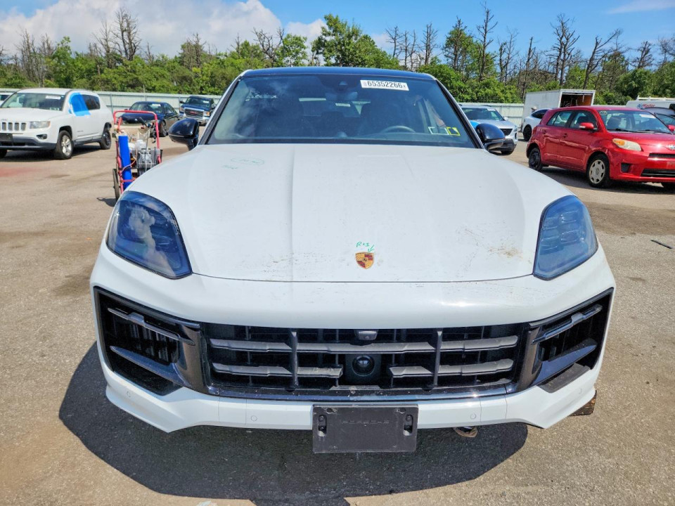 Porsche CAYENNE 2025 — Copart